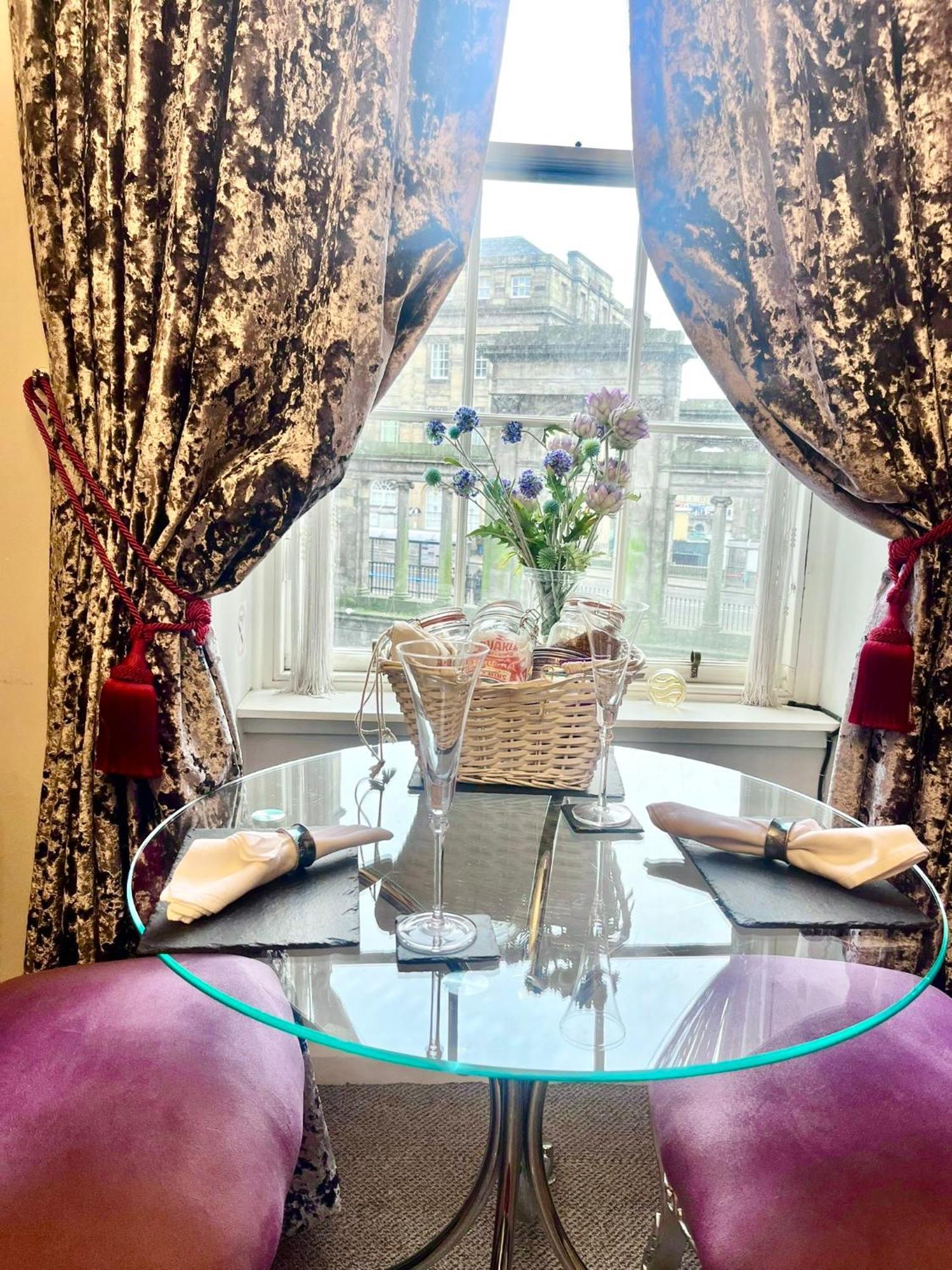 The Bonnie Bide Awa' Apartment Единбург Екстериор снимка